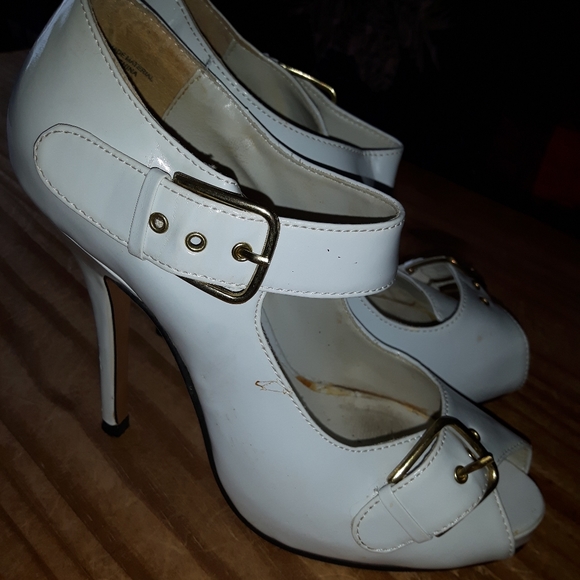 High Heeled Sandals - Picture 6 of 6